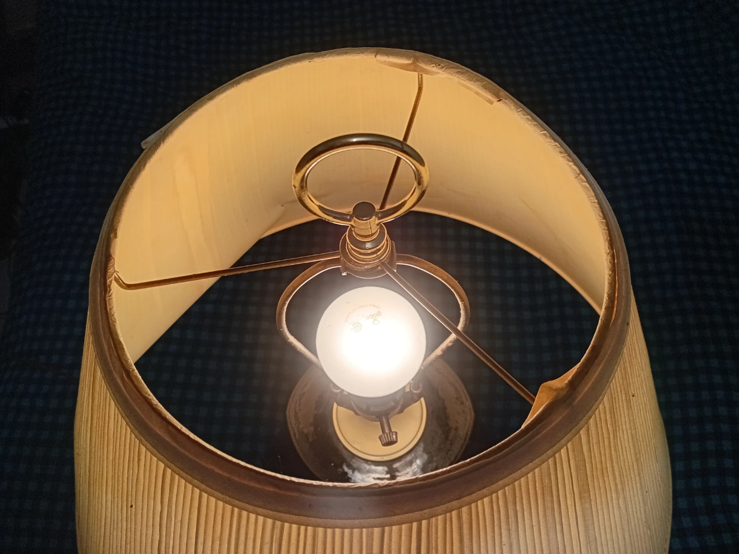 Black and gold ceramic table lamp - photo 5
