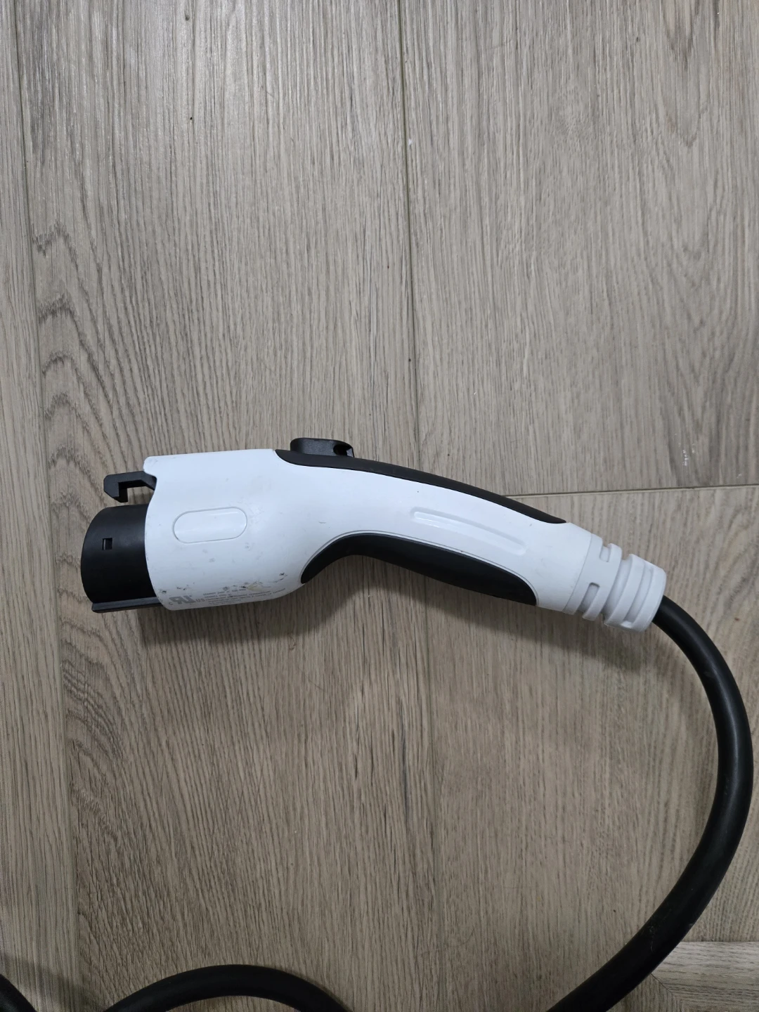 Damaged Subaru Solterra Charging Cable - photo 5