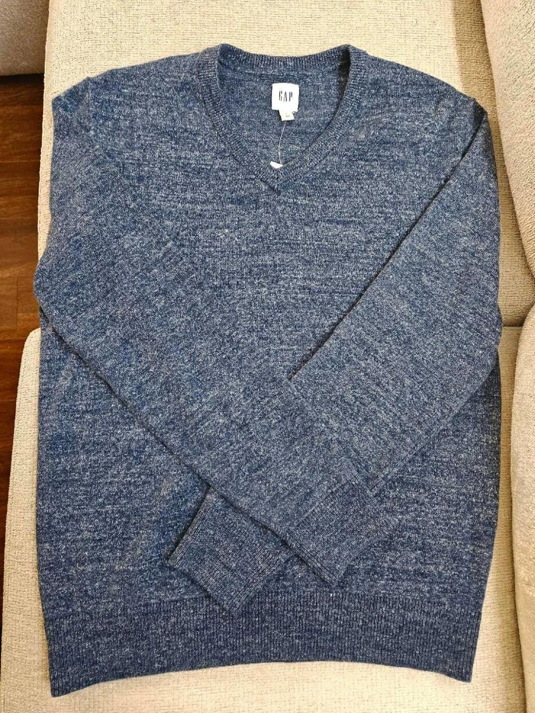 New With Tags! Mens Blue V Neck Pullover Sweater