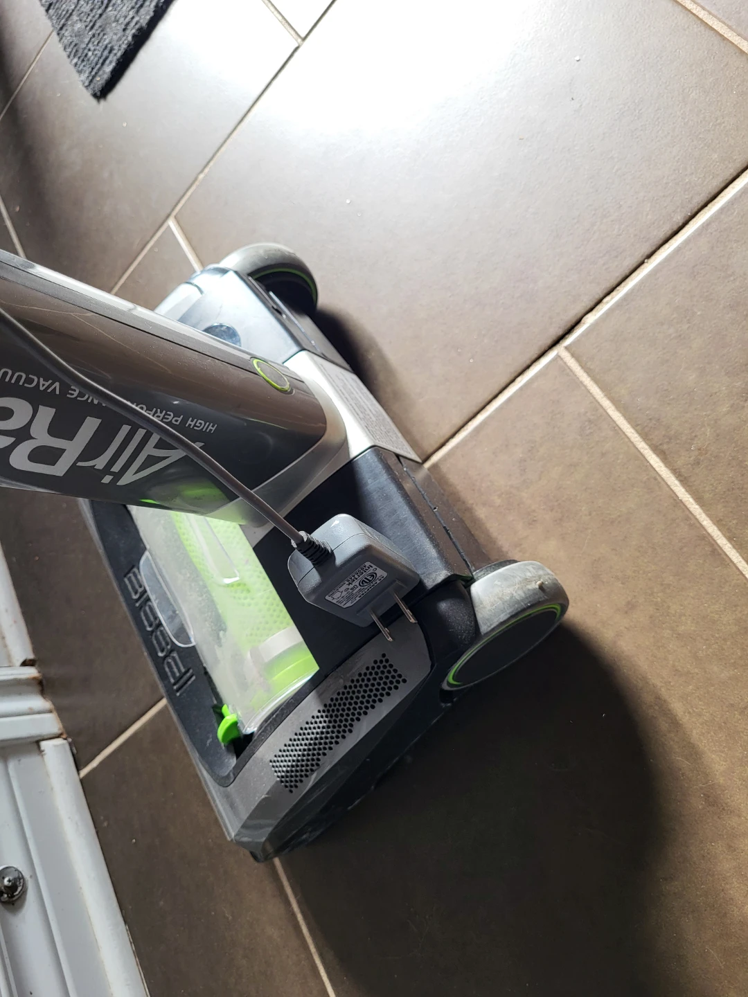 Bissell AirRam Cordless Vacuum - photo 4