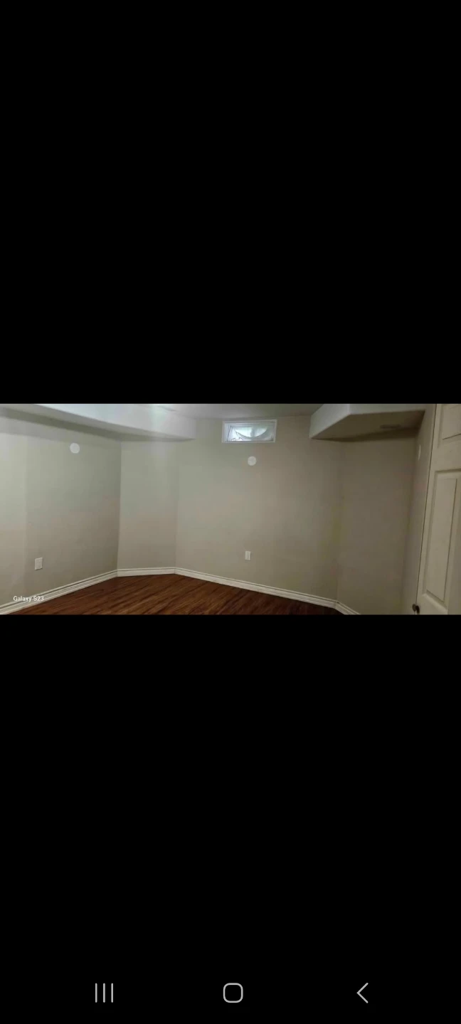 2 bedroom legal  basement for rent in Brampton - photo 4