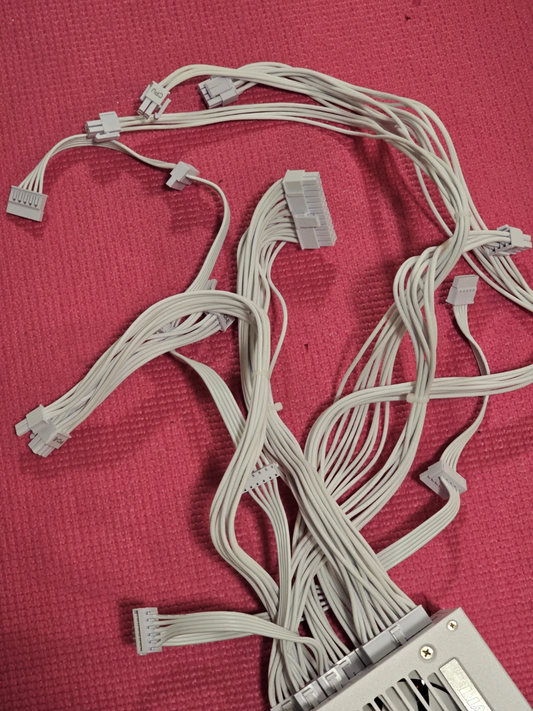 Lian Li SP850 SFX Power Supply - photo 3