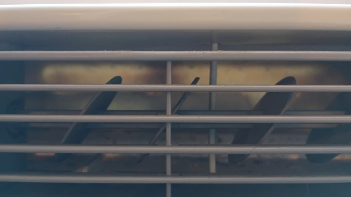 Frigidaire Window Air Conditioner - photo 2