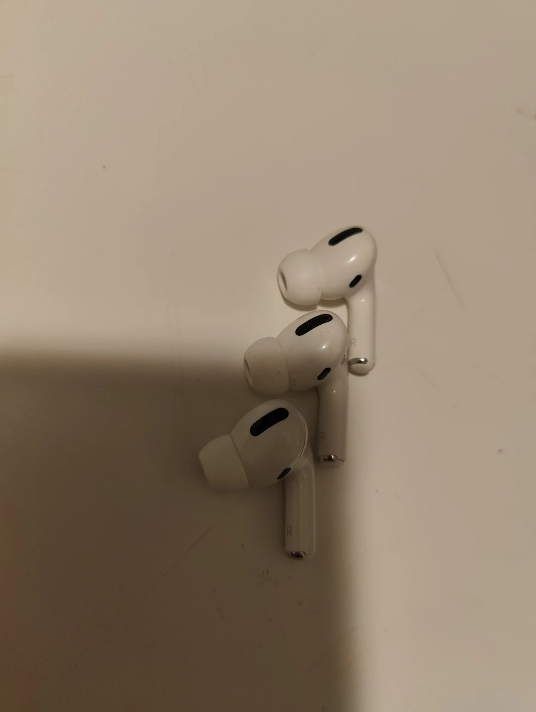 Apple AirPods Pro RIGHT SIDE (R) ONLY