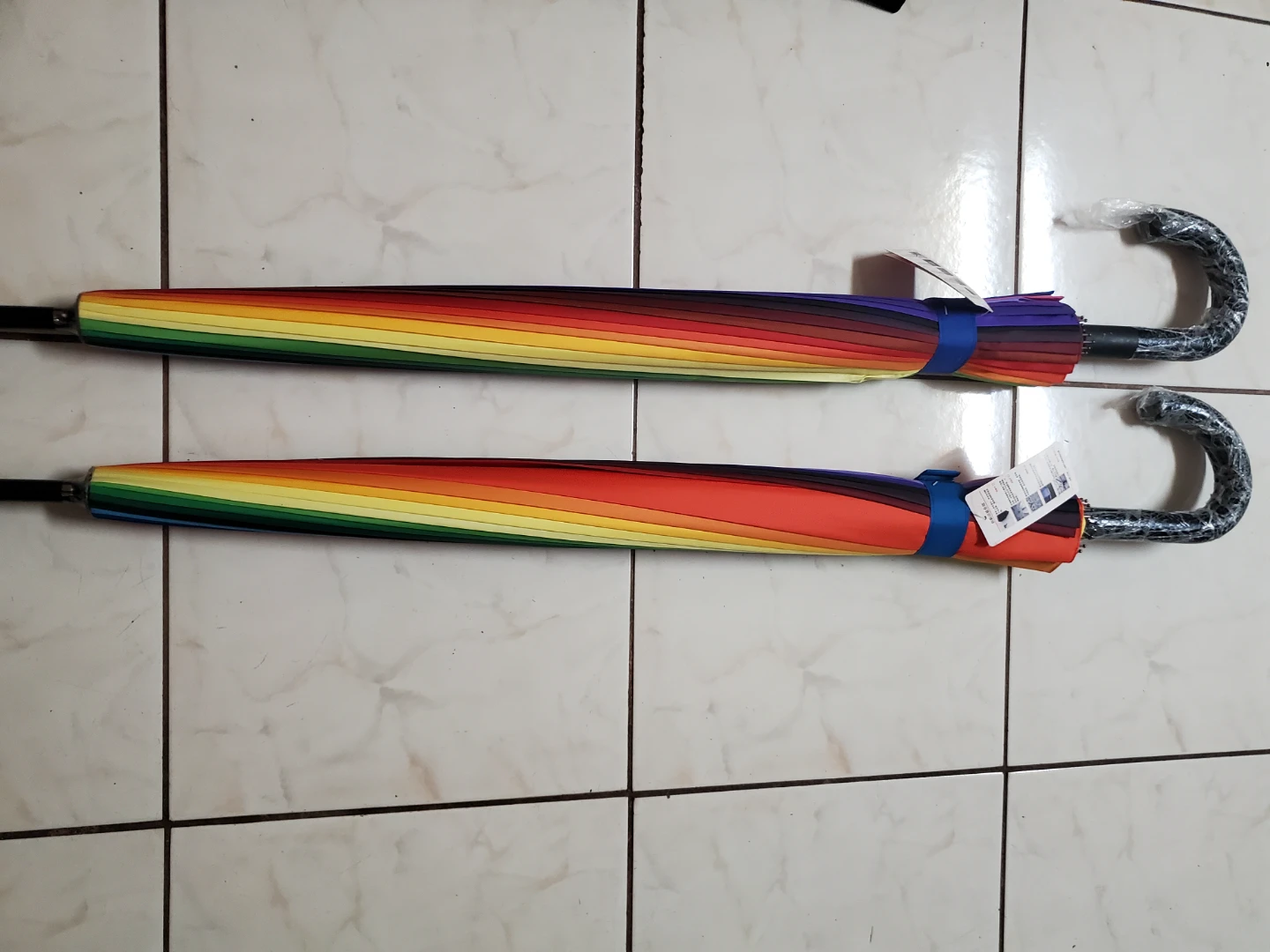 Set of 4 Assorted Umbrellas - photo 3