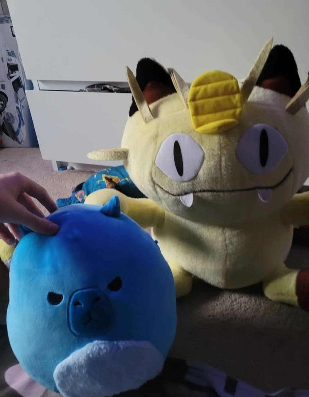 vintage 1999 Hasbro / Tomy Pokémon Meowth jumbo plush toy - photo 3