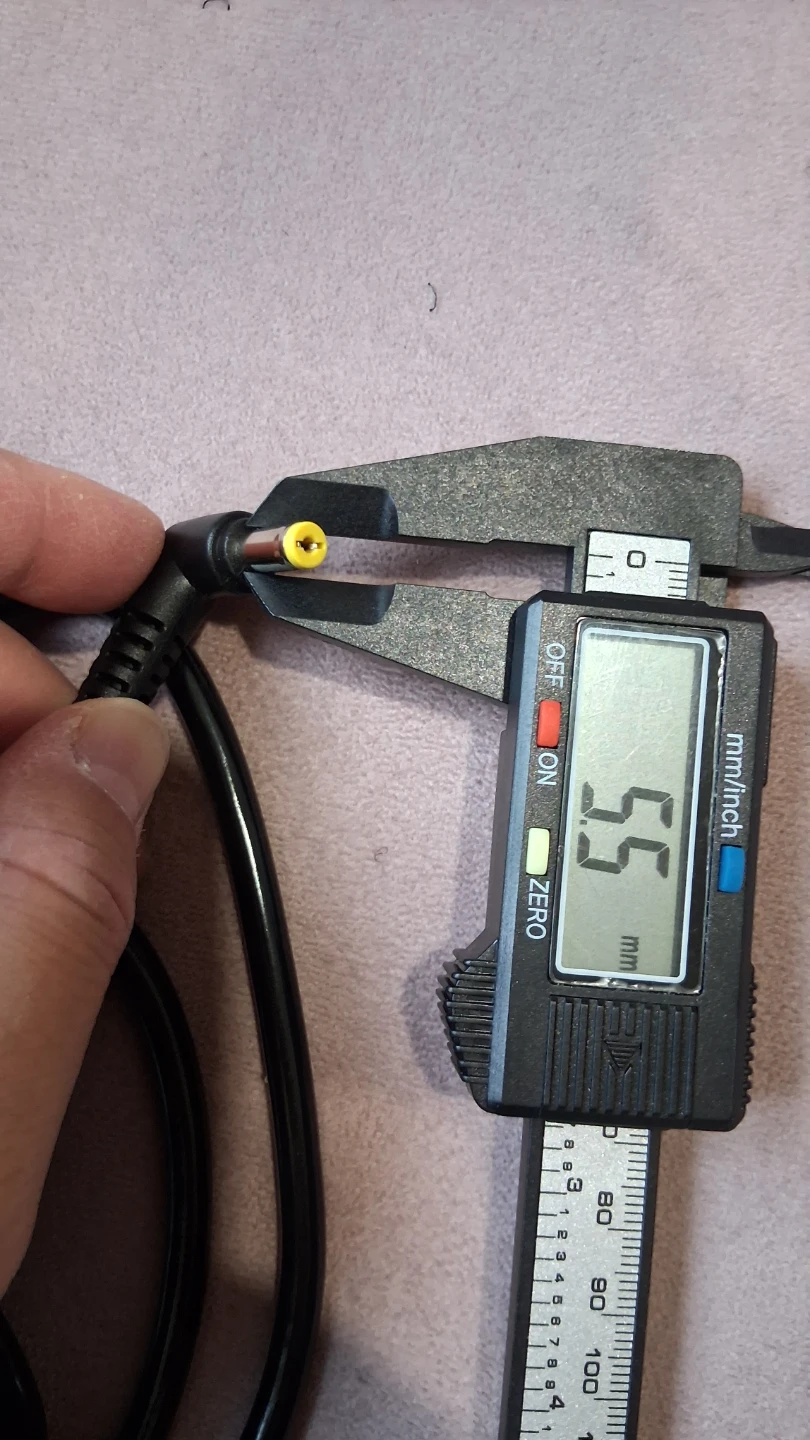 19V AC power adaptor 5mm x 2.1mm jack - photo 3