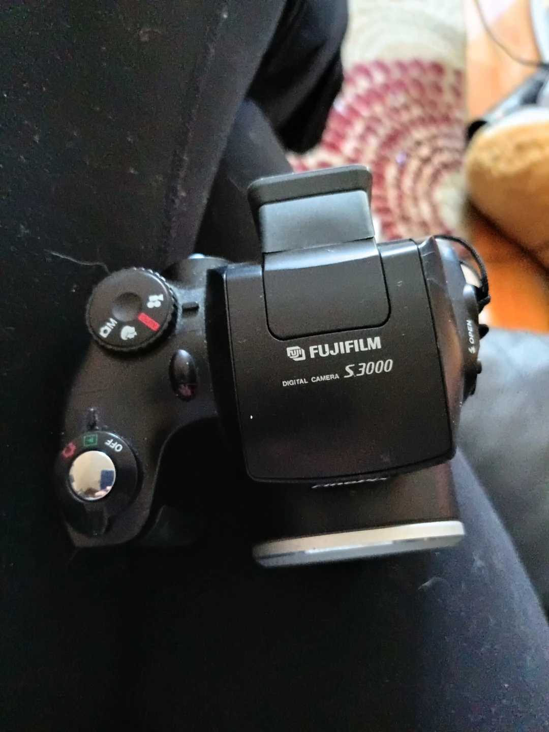 Fujifilm FinePix S3000 Digital Camera