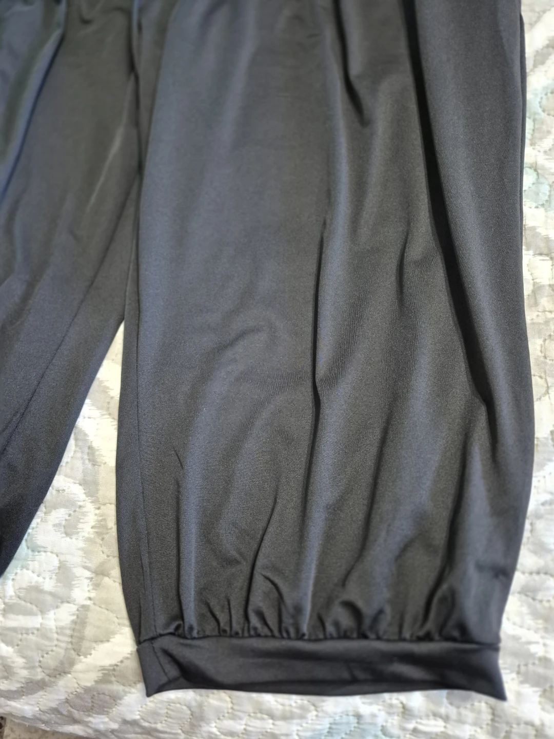 Ladies Size 4XL Black Capris - photo 2