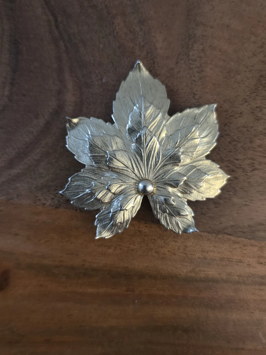 Gold-toned leaf brooch
