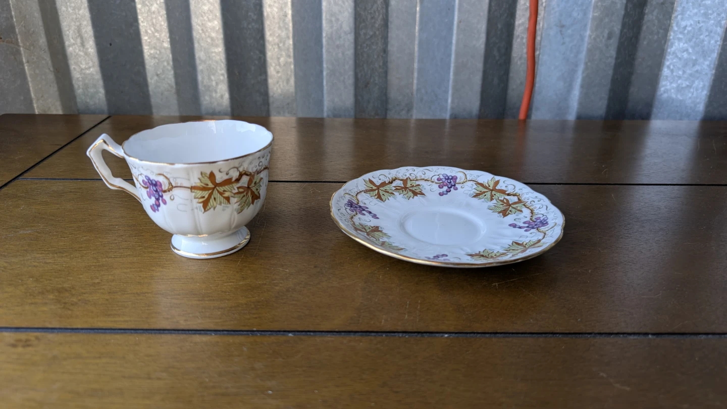Aynsley Bone China Teacup and Saucer - photo 2