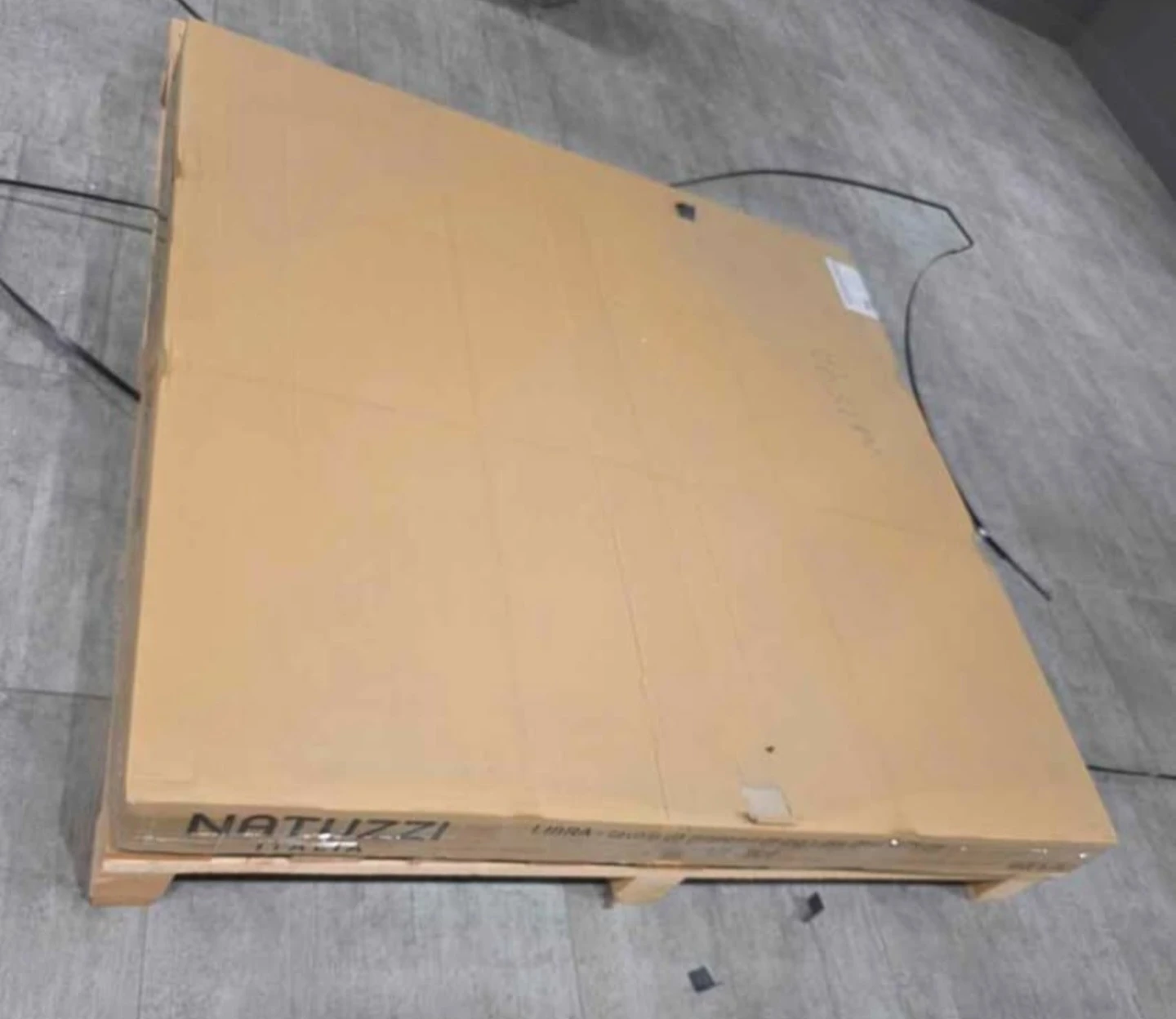 Natuzzi Italia Libra Dining Table. Brand new in box. - photo 5