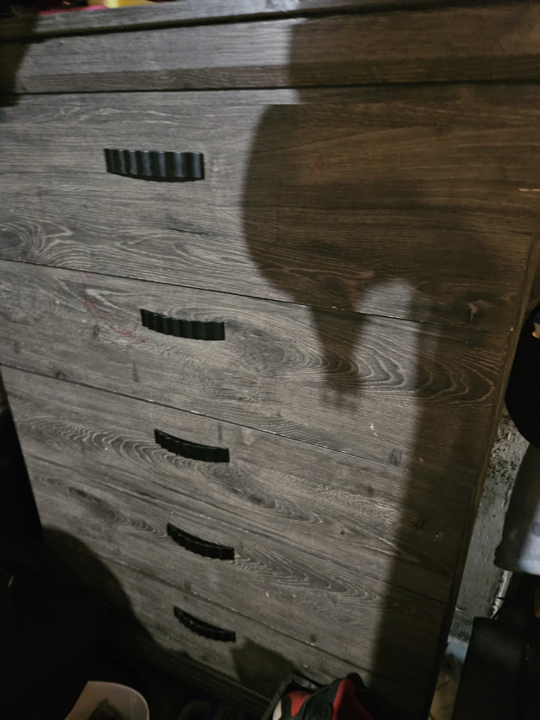 5-Drawer Grey Wood Grain Dresser