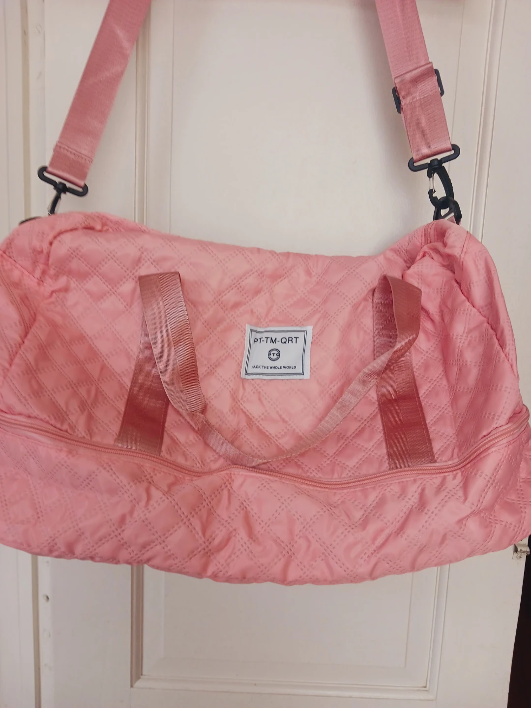 New !! NWT !Weekend Trip Quilted Pink Duffel Bag