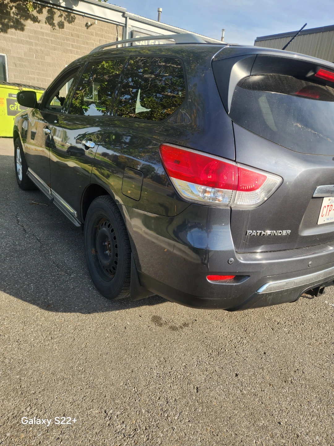 Nissan Pathfinder SL 4WD - photo 3
