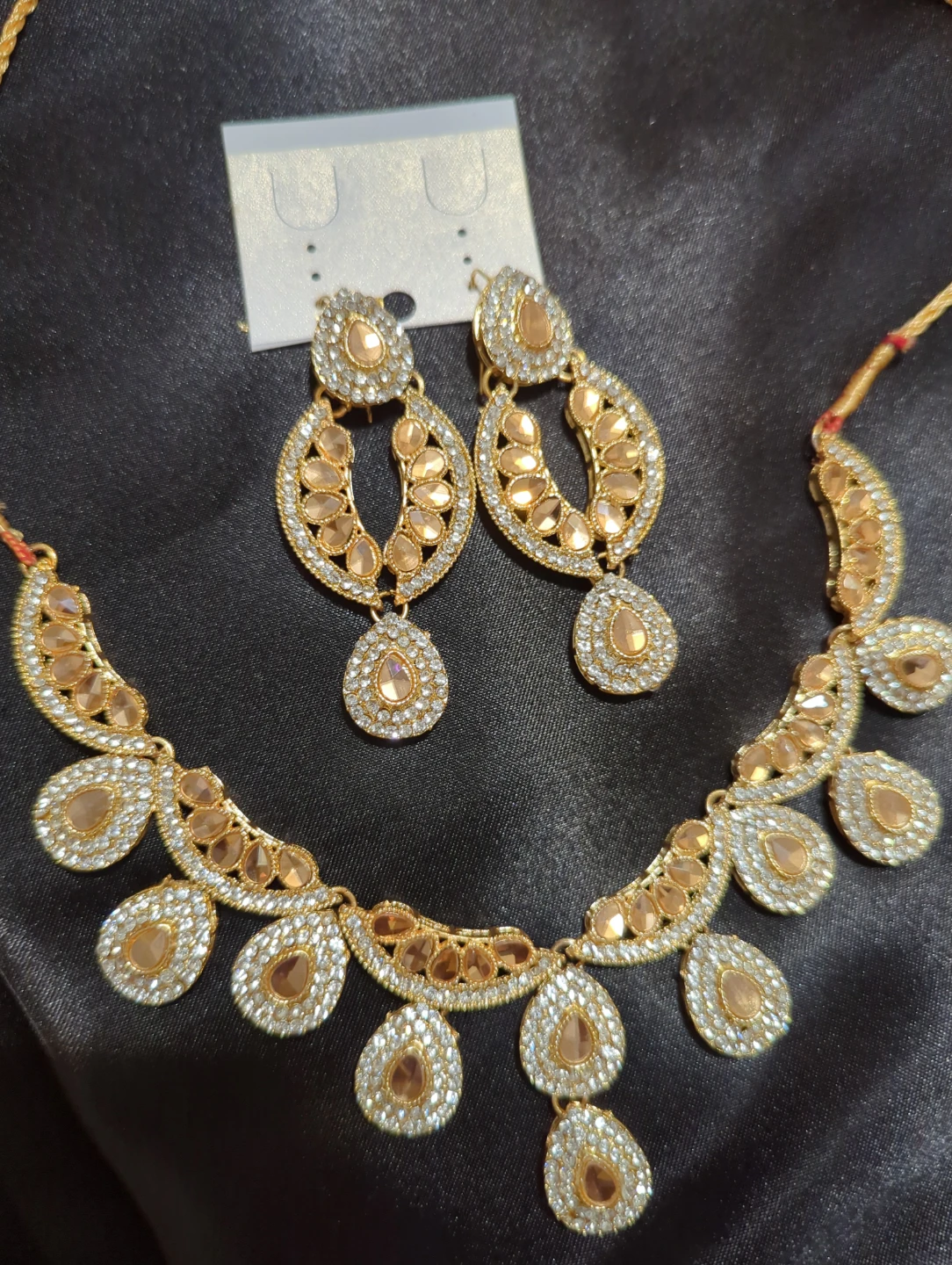 Gold-Tone Teardrop Jewelry Set