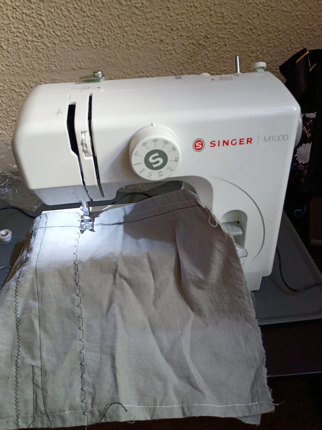 Singer M1000 Sewing Machine