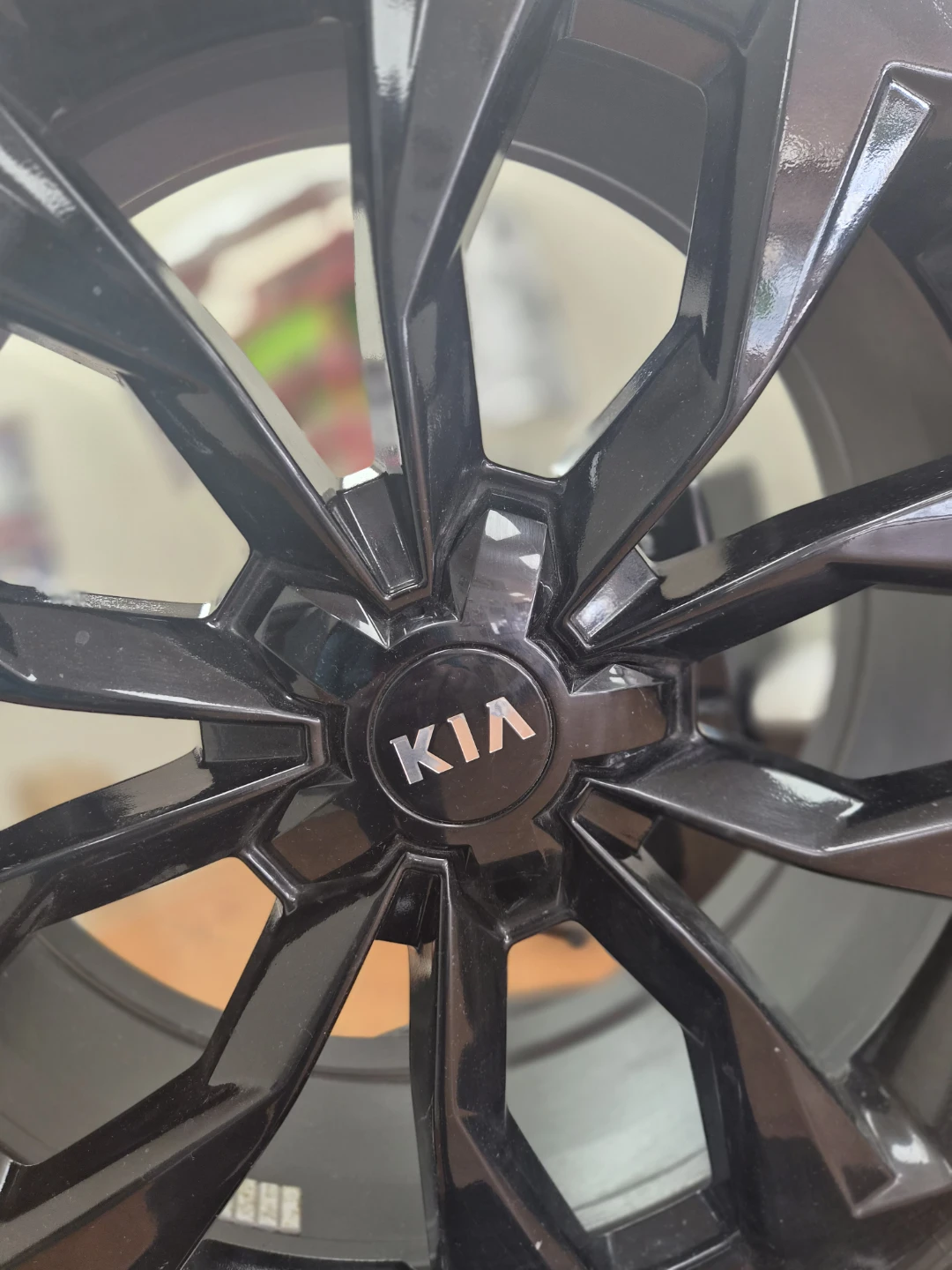 Set of 4 Kia Black Alloy Wheels and Tires