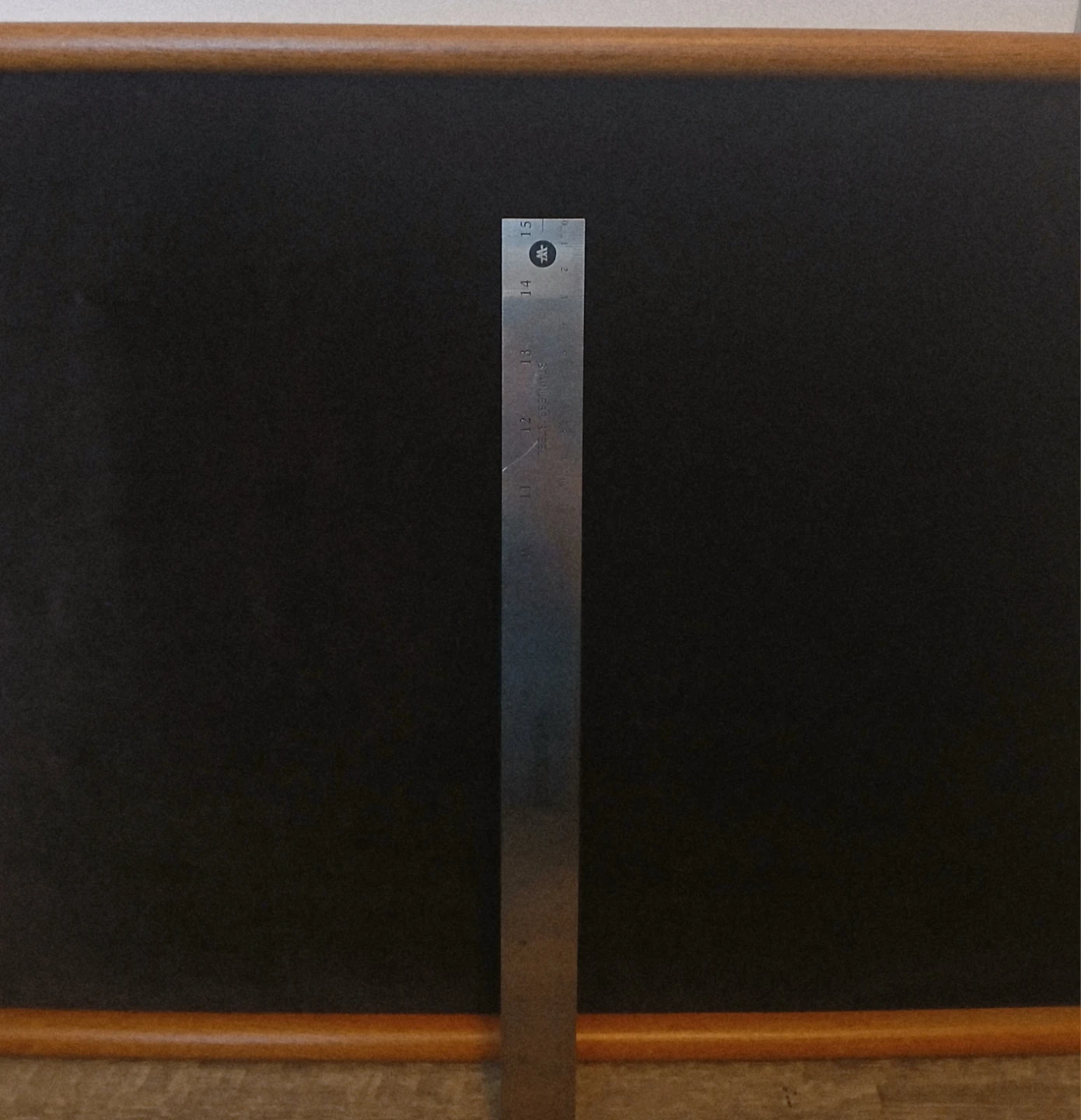 Large Wall display case with wooden frame - photo 2