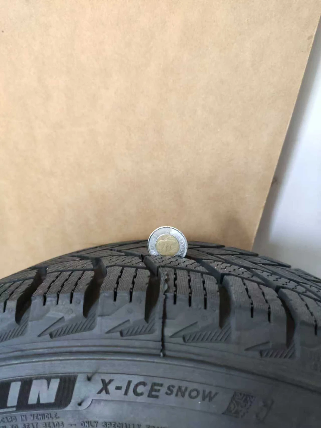 MINT 17" Michelin X-Ice Winter & Gold Fast Wheels Under 1000km - photo 2