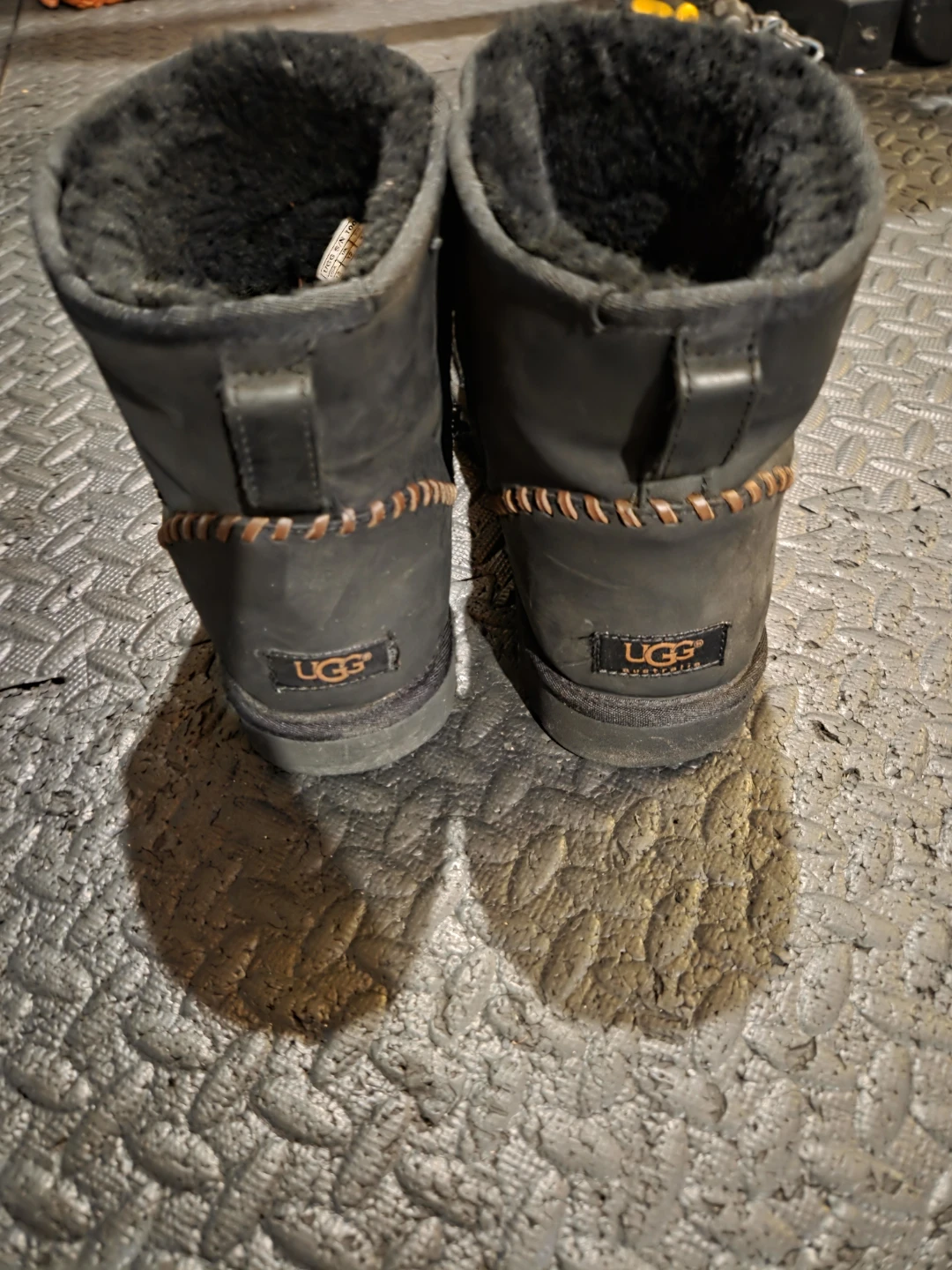 UGG Mini Deco. Men's Size 13. - photo 3