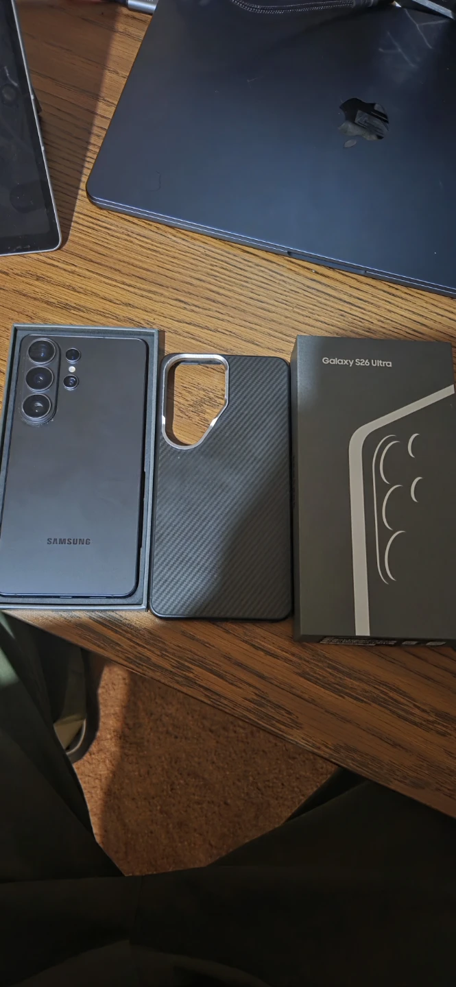 Samsung Galaxy S26 Ultra with Carbon Fibre Case