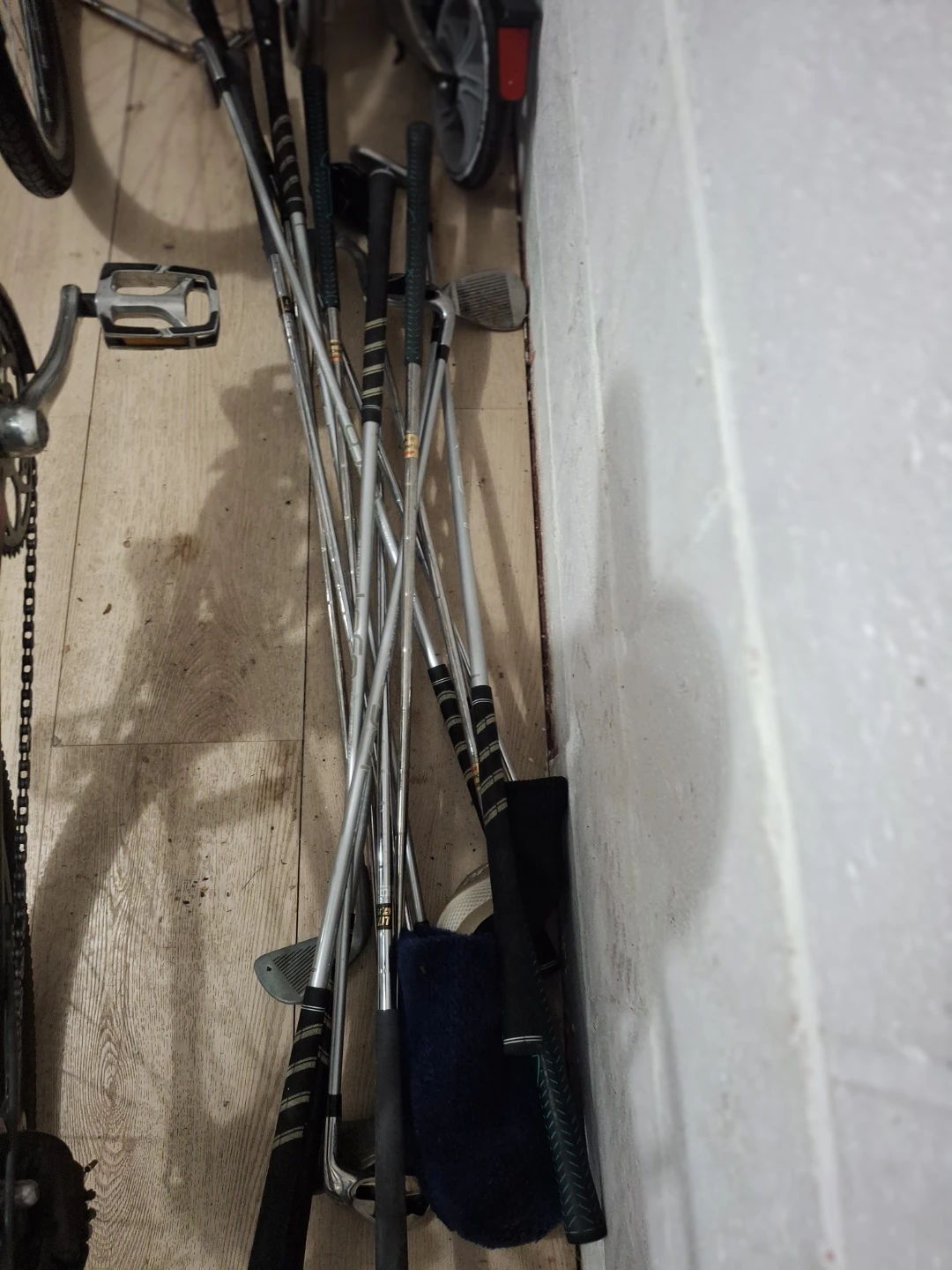 Set of Assorted Golf Clubs