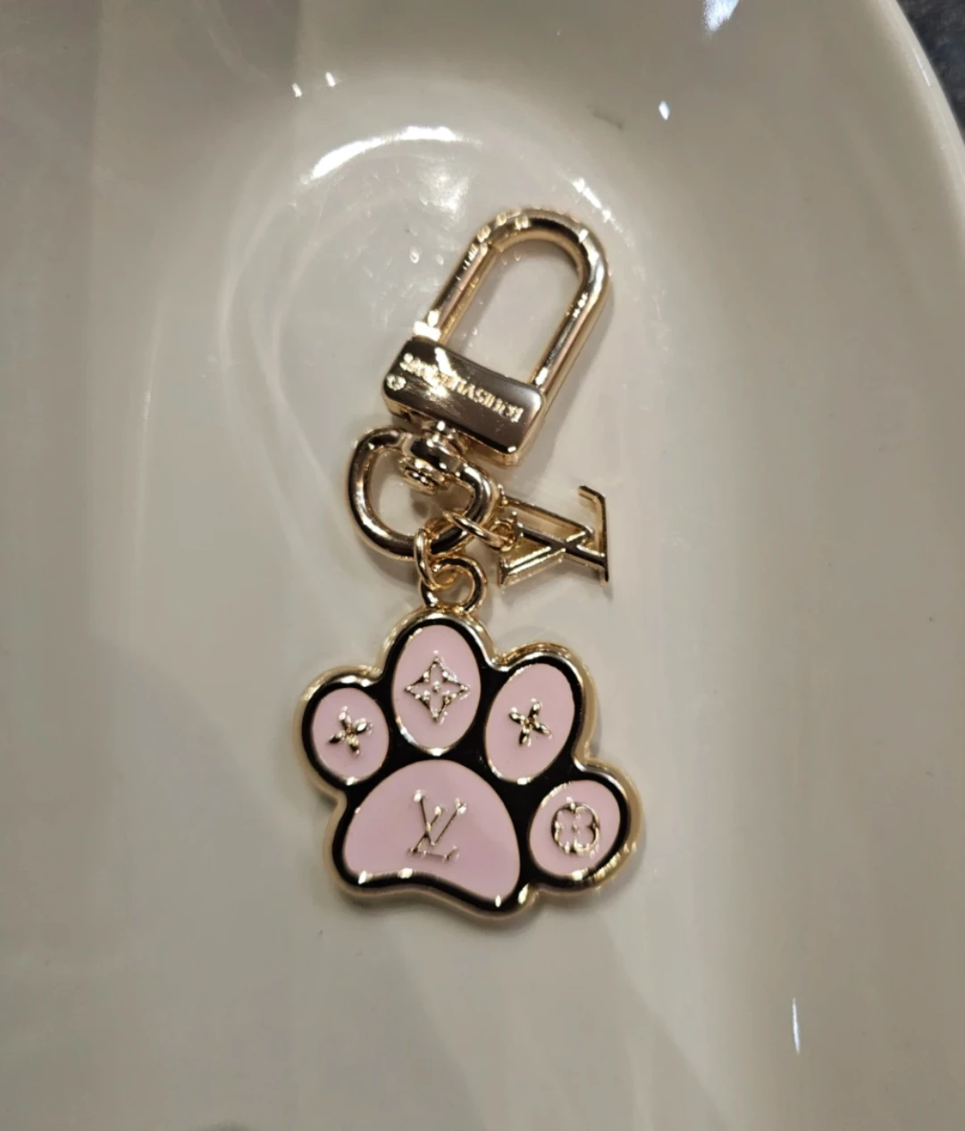Louis Vuitton Paw Keychain - photo 2