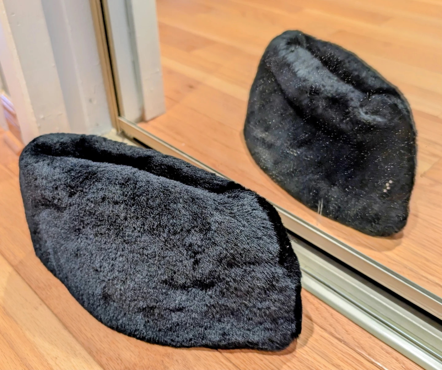 Men's black Mouton Fur Hat - photo 2