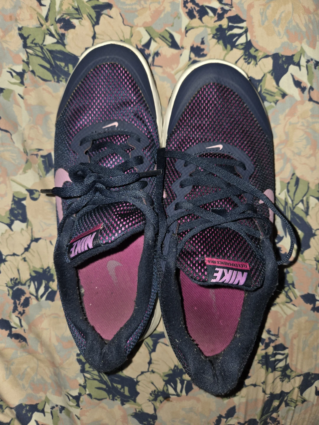 Nike Flex Experience RN 4 in a Women's 8½ - photo 2