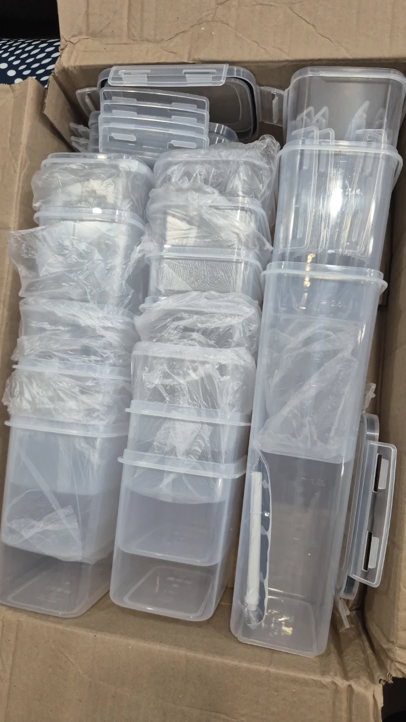 14 Set of clear plastic food storage containers