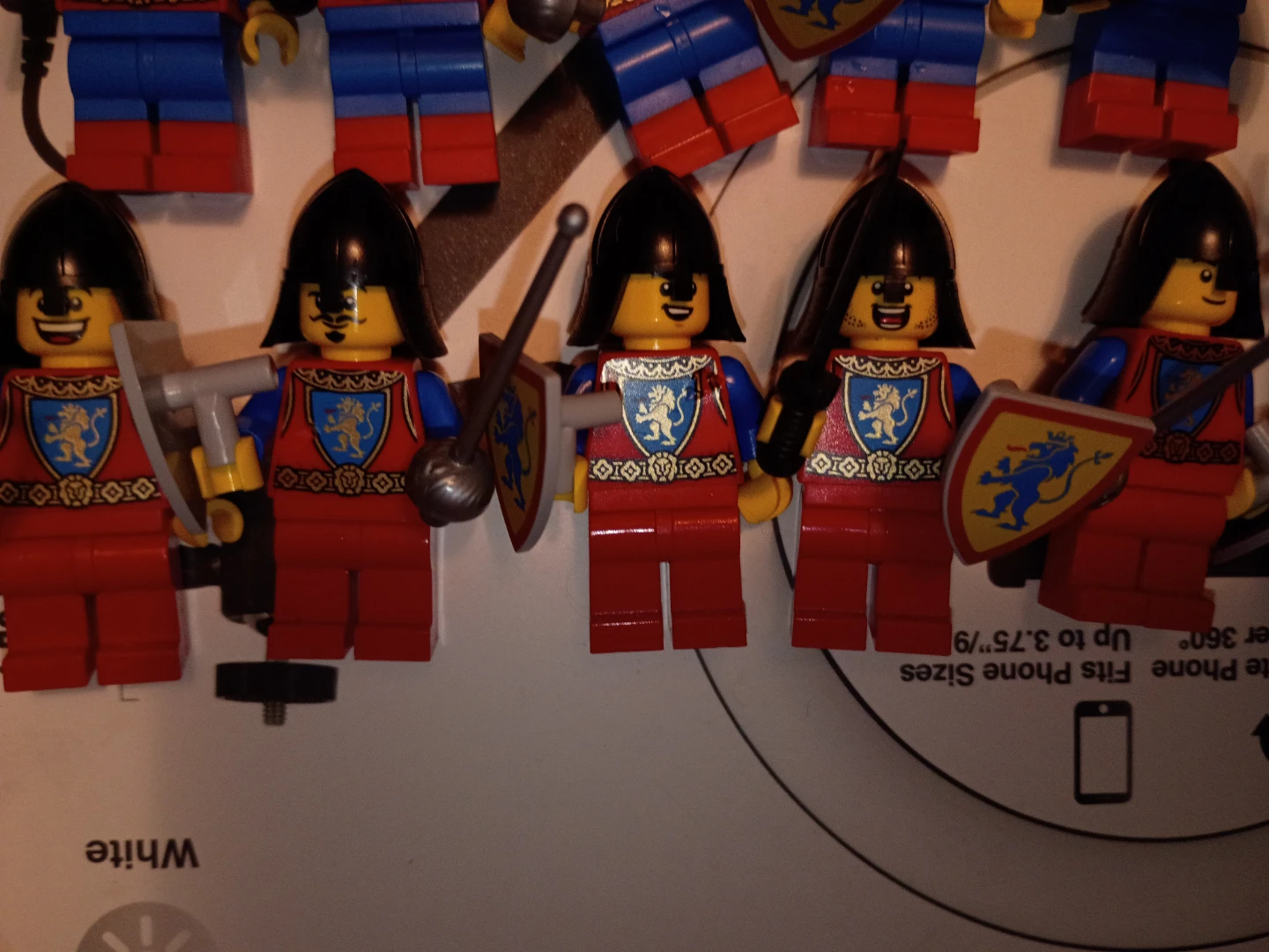 LEGO Lion Knights Castle Minifigures Set - photo 4