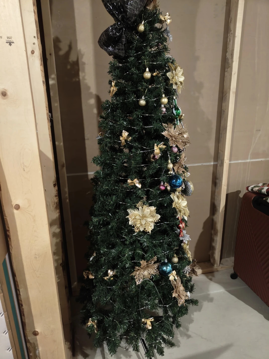 6ft Artificial Christmas Tree with Decorations - photo 2