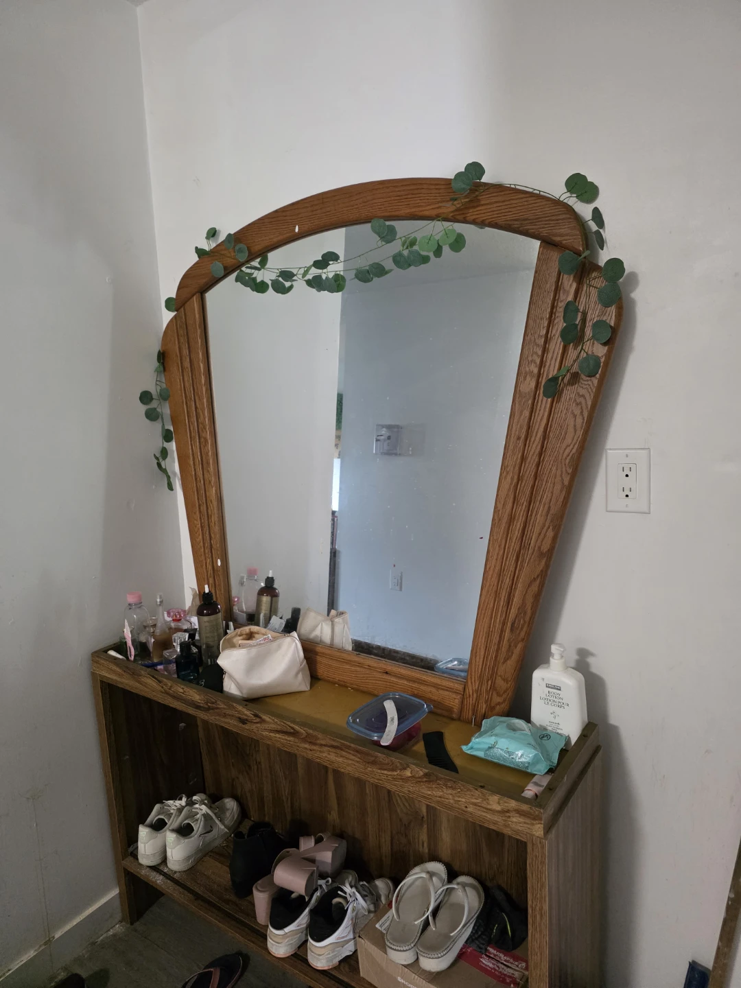 Wooden Vanity with Mirror - photo 4