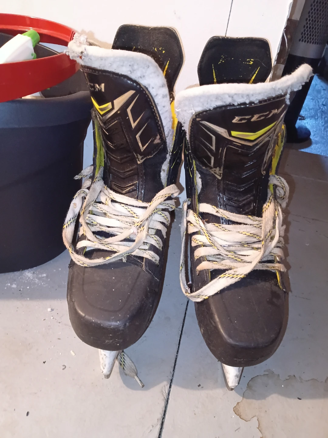 CCM Tacks Ice Skates Size 10.5 - photo 2