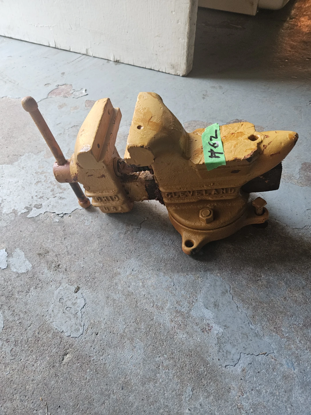 Cleveland Ohio USA bench vise - photo 2