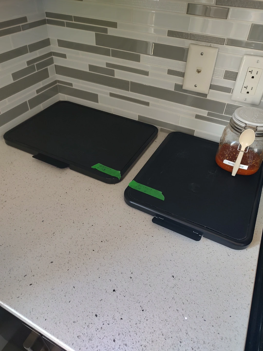 Small kitchen appliance sliding tray