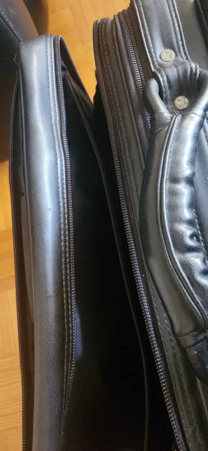 Bugatti black leather briefcase - photo 5