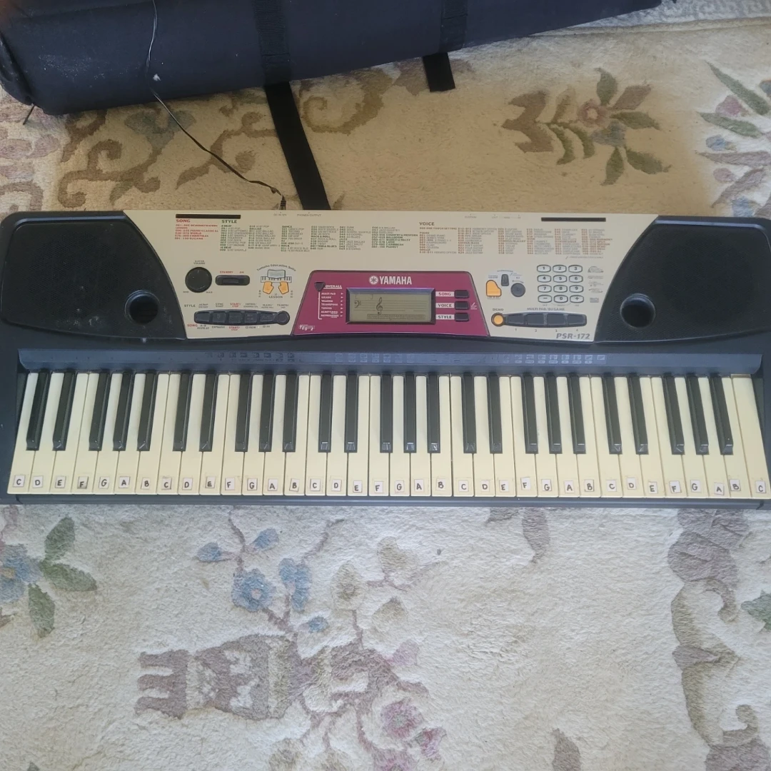 Yamaha PSR-172 Portable Keyboard