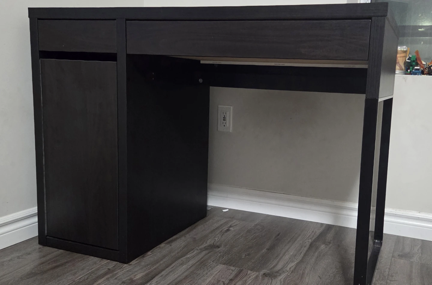 Study Table with chair plus cushion - photo 4