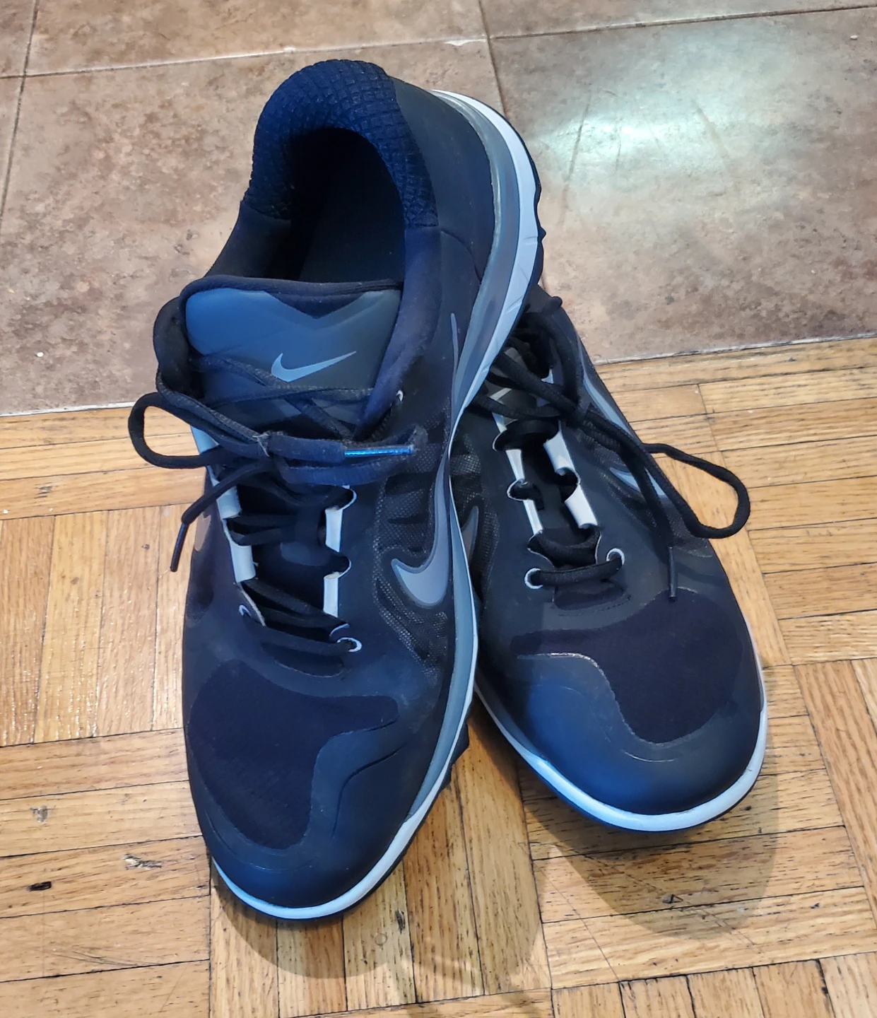 Men's  Nike  Shoes Size 11