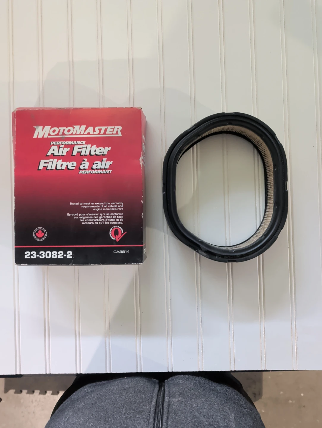 New MotoMaster Air Filter 23-3082-2 (Fits Toyota / Pontiac / GM)
