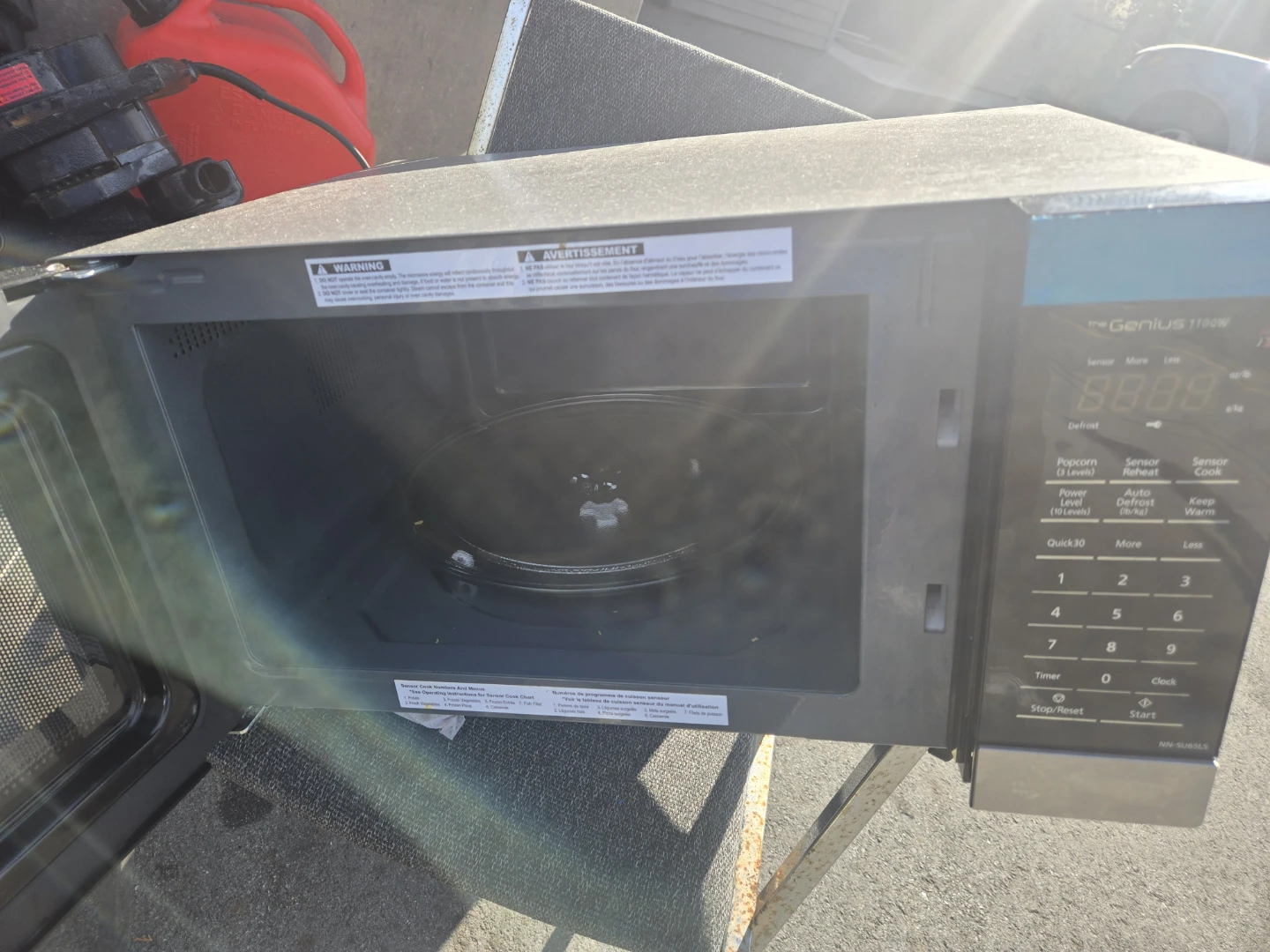 Panasonic The Genius 1100W Microwave - photo 2
