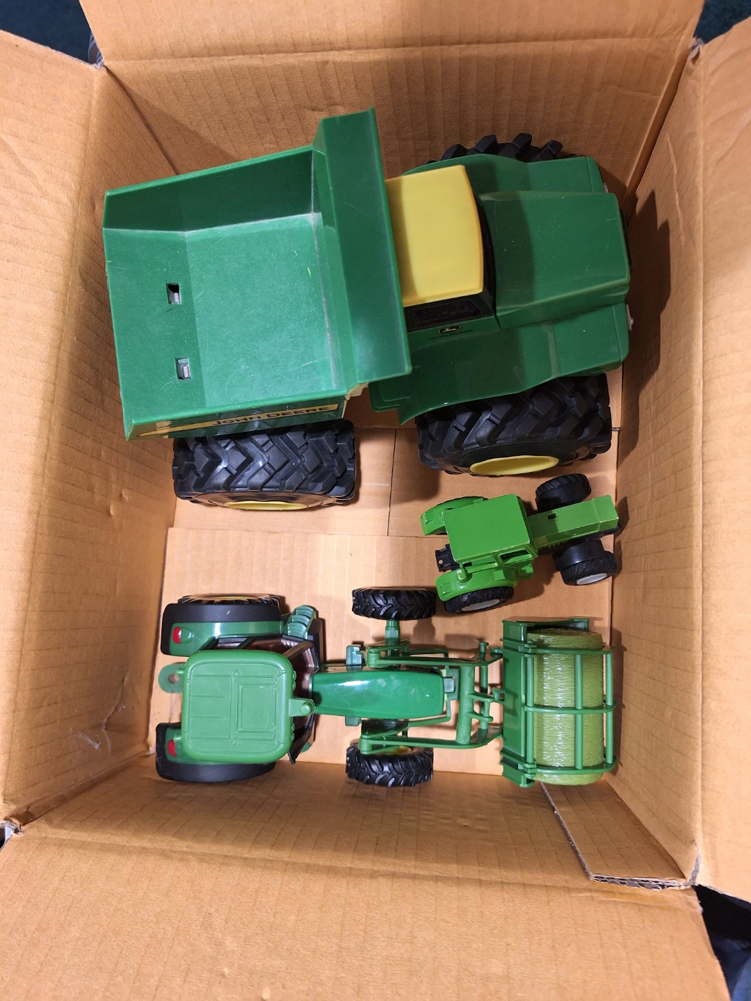 John Deere Toy Tractor and Truck Set - photo 2