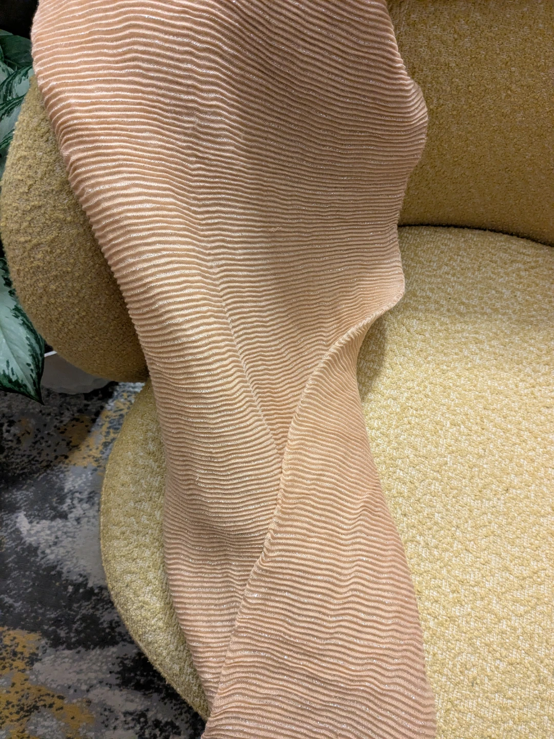 Glint Champagne Sparkle Pleated Shawl 97 x 16 - photo 2
