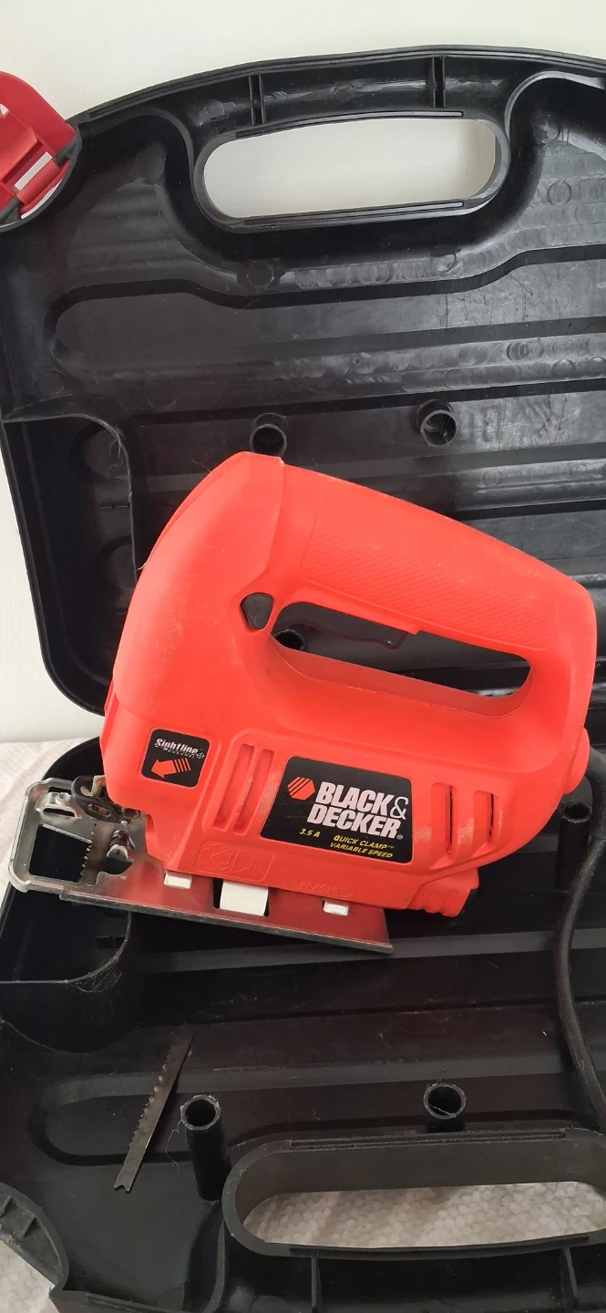 Black & Decker JS200 Variable Speed Jigsaw - photo 3