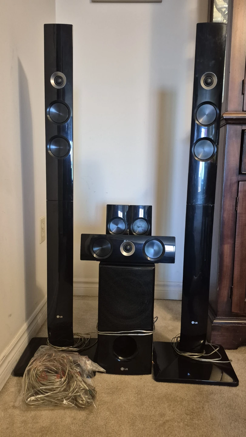 LG Speaker System Set