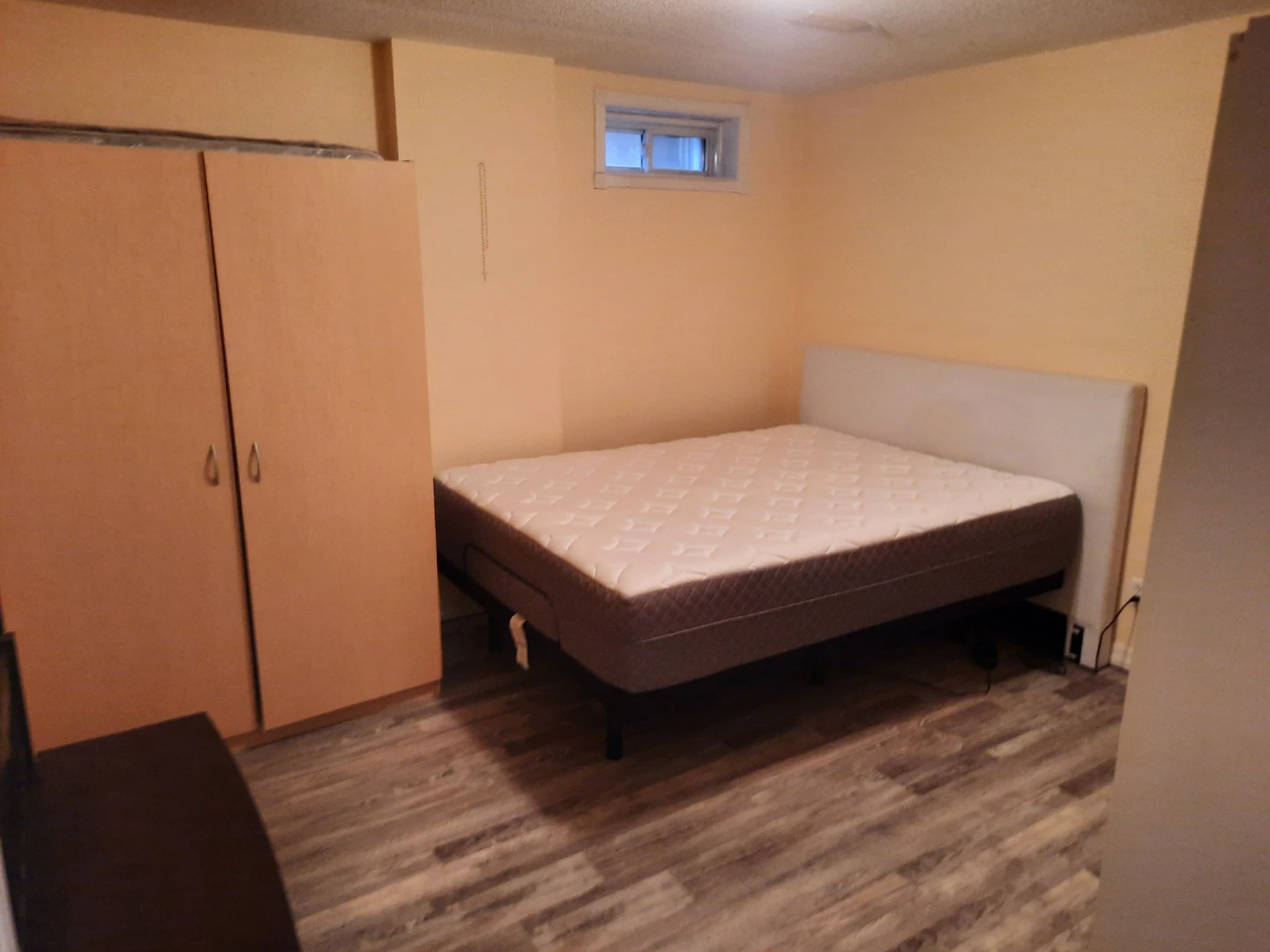Walkout basement for rent - photo 5