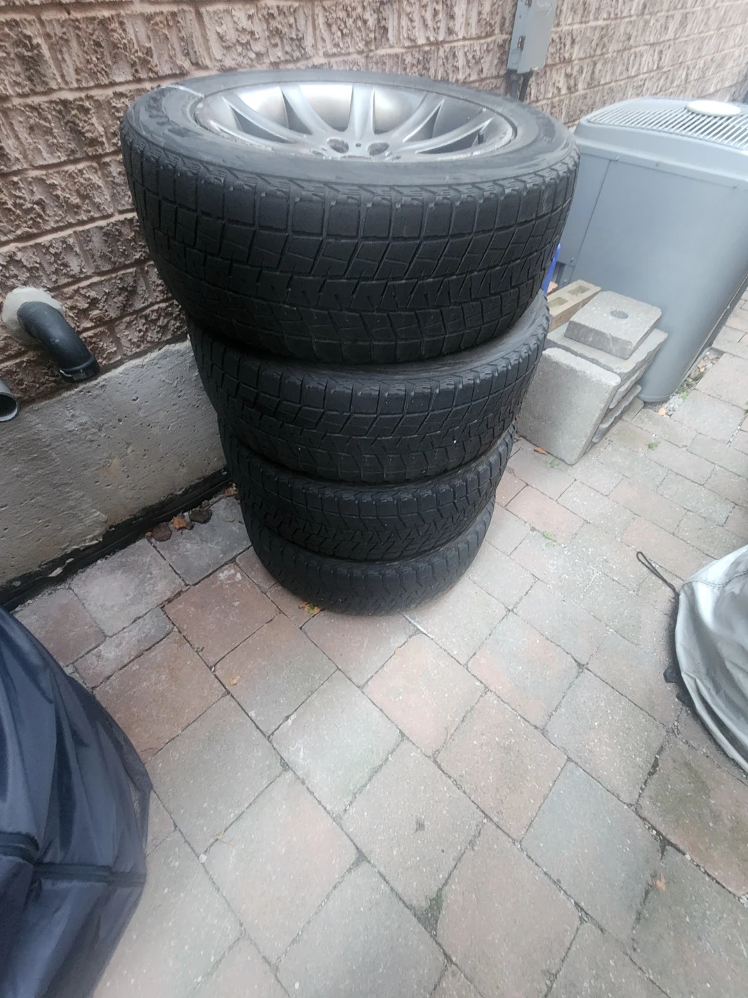 Set of 4 Bridgestone Blizzak Tires with Rims 245/60R18 - photo 4