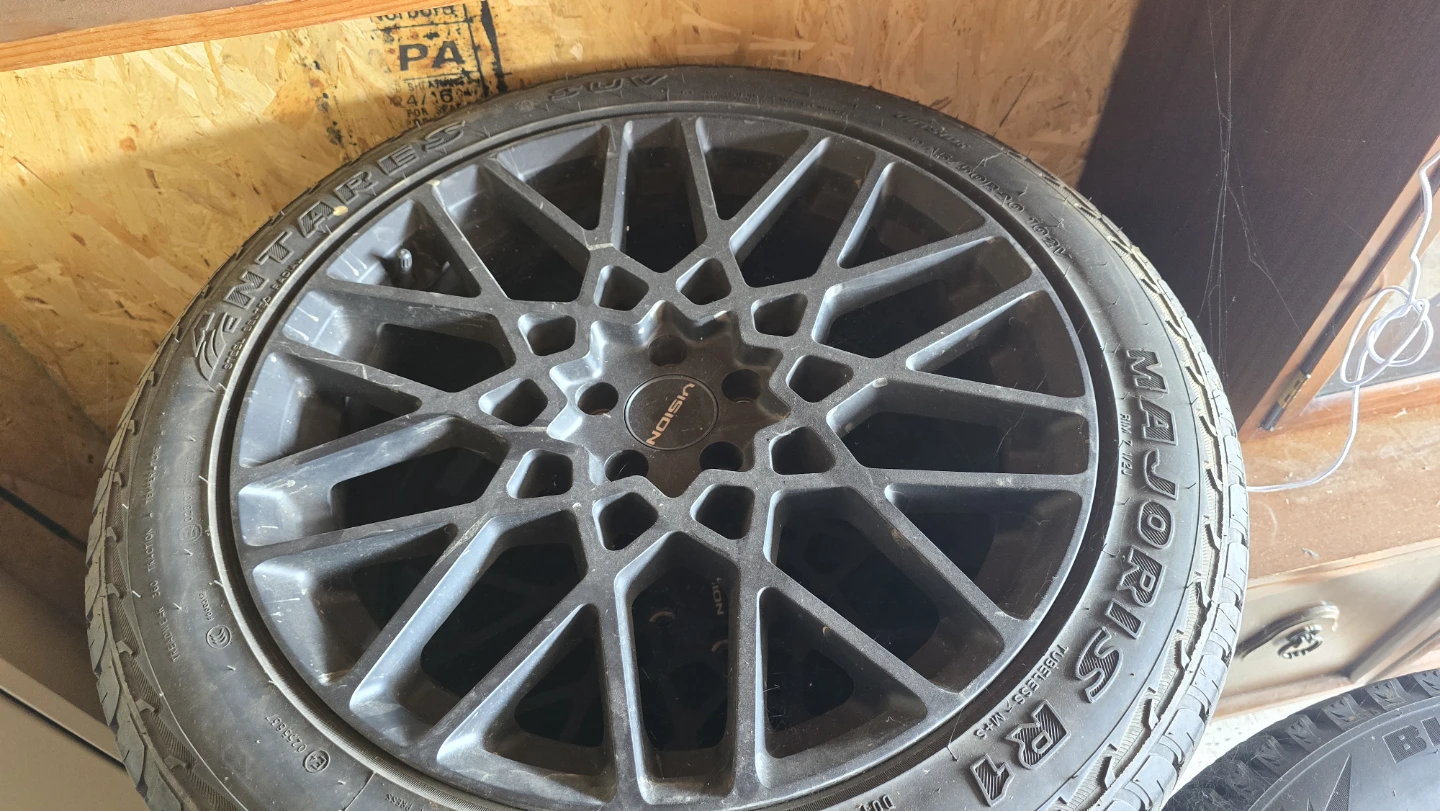 Set of 4 Vision Wheels with Antares Tires 245/50R20